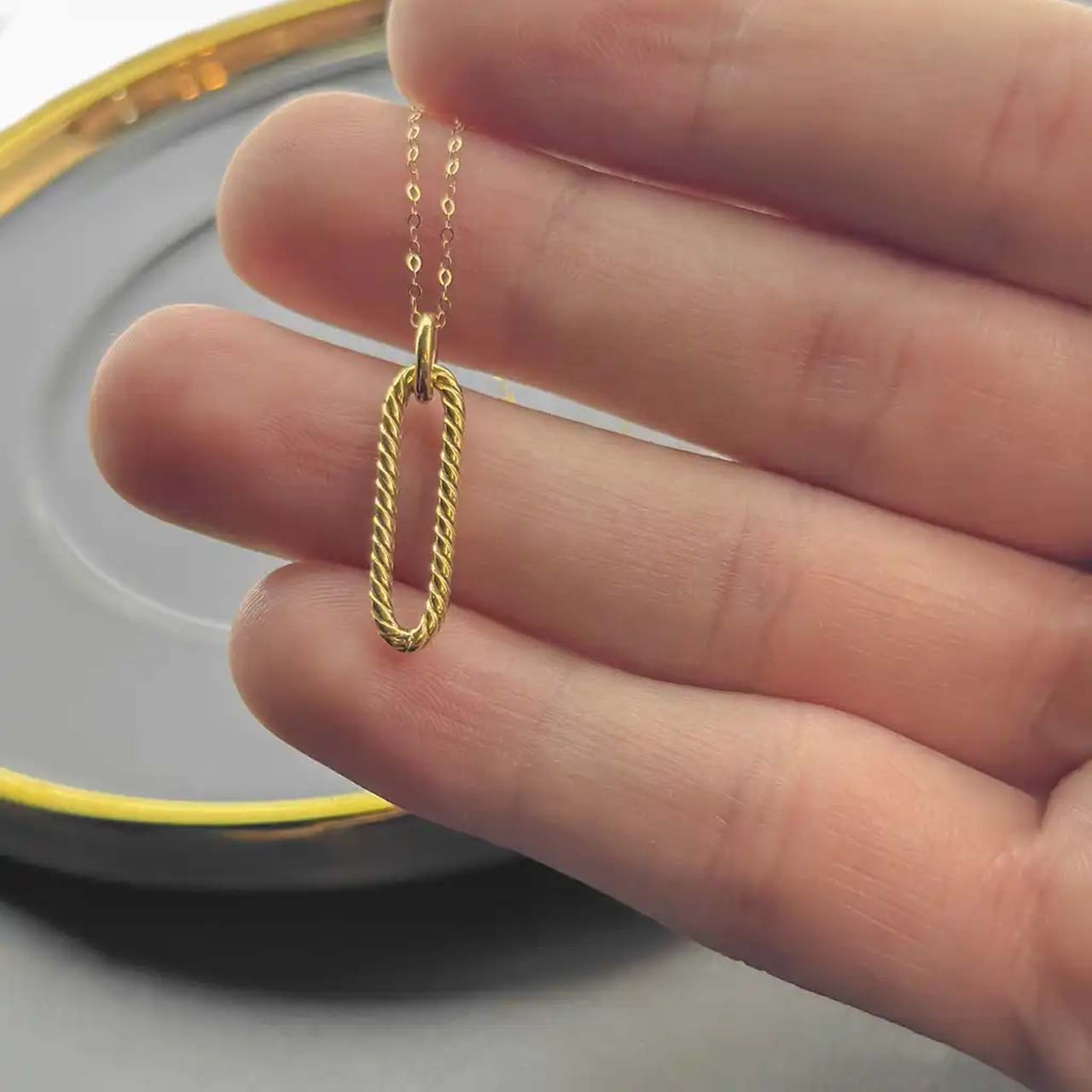 آویز گردنبند طلا بیضی طنابی