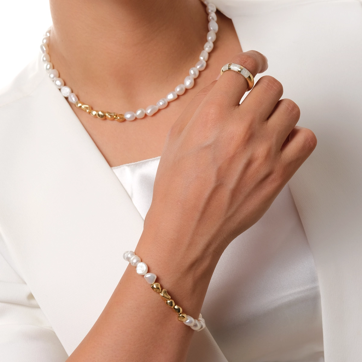 دستبند طلا زنجیری باروک صدفی