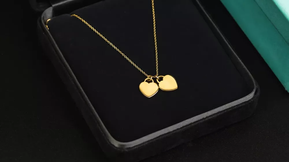 گردنبند طلا مدل Tiffany Heart Tag در باکس مشکی رنگ