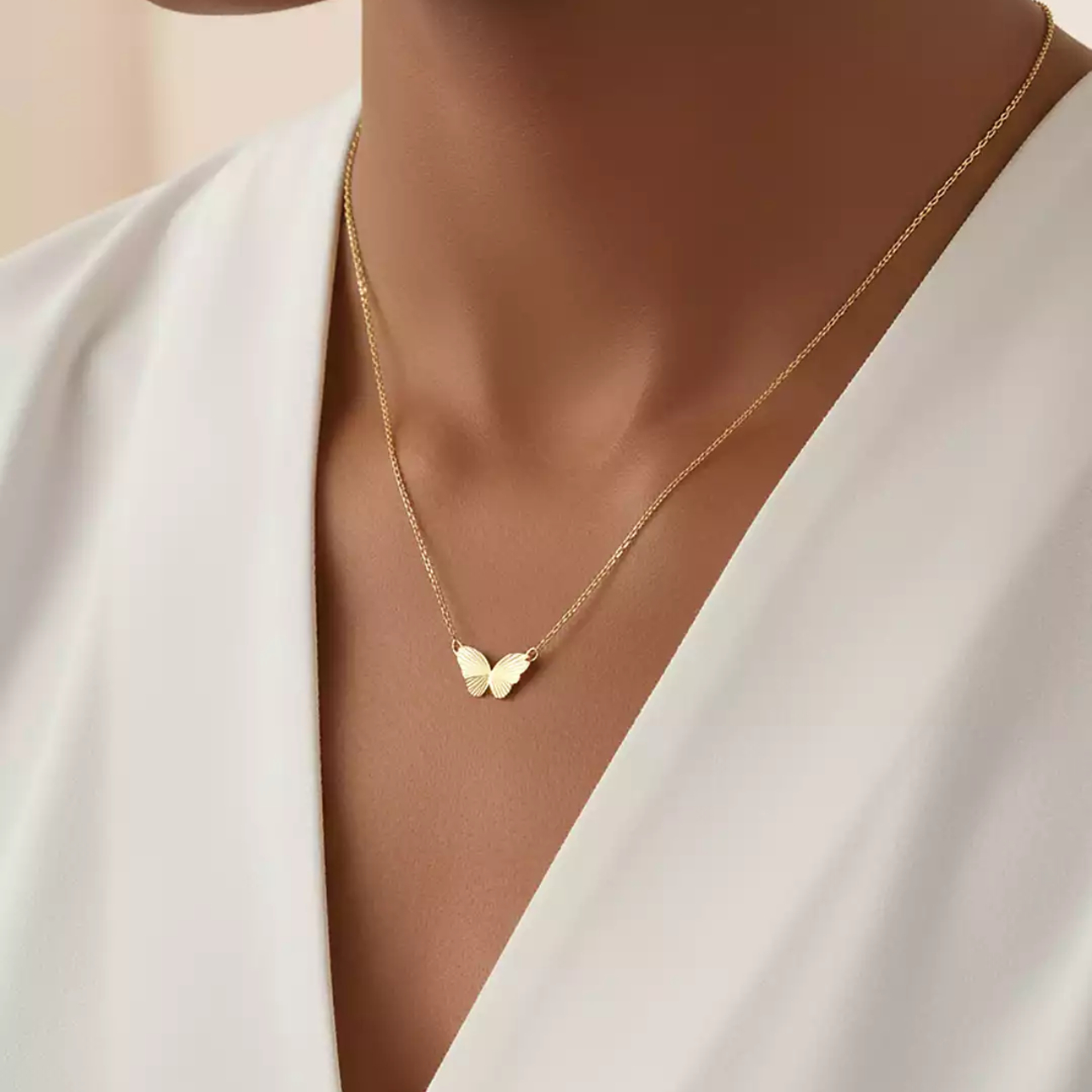 گردنبند طلا زنجیری پروانه تراش