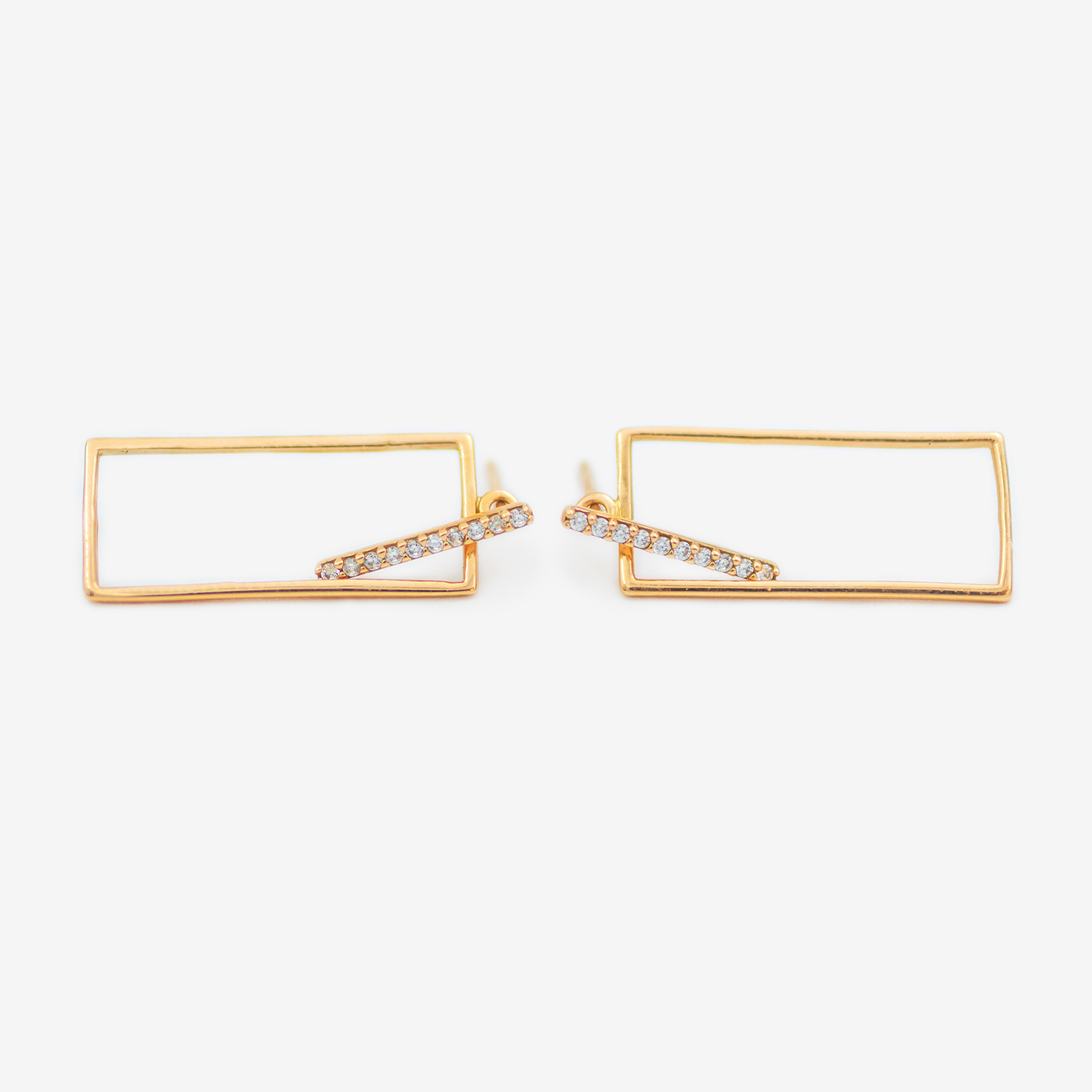 گوشواره طلا 18 عیار زنانه مدل مستطیل نگین آویز