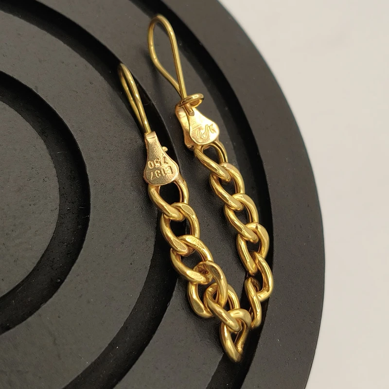 گوشواره طلا زنانه 18 عیار مدل ES-6 با طرح کارتیه